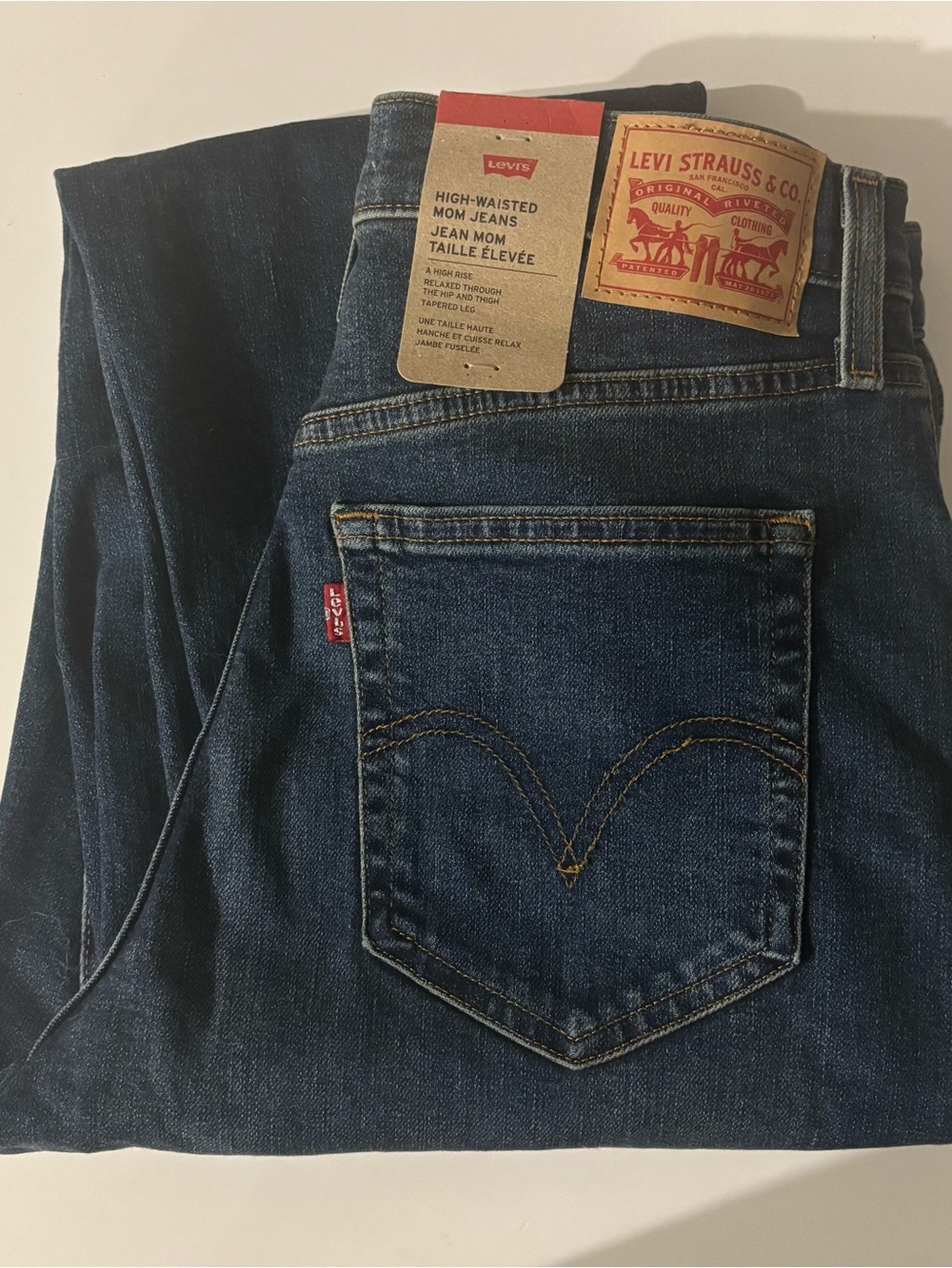 Levi’s high waisted mom jeans